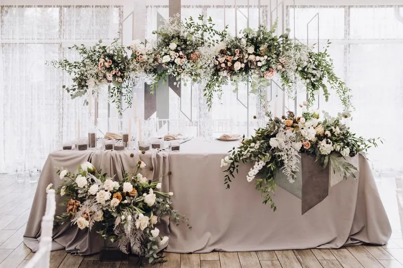 Kwiaty do dekoracji kościoła